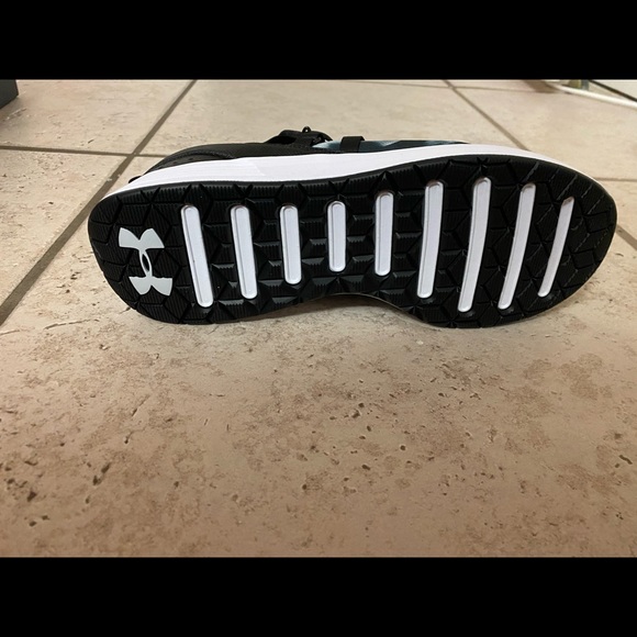 Under Armour Women’s UA Breathe Trainer Size 12 - Picture 5 of 5